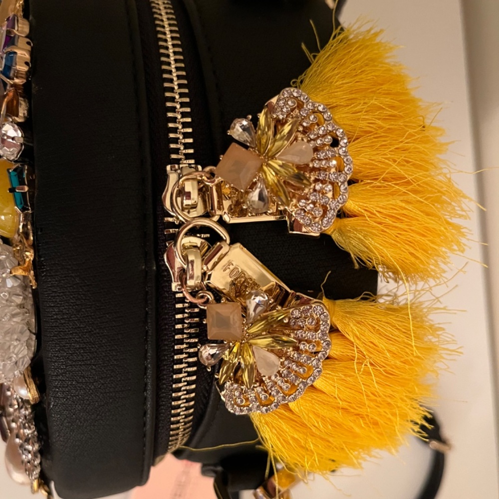 Handmade, brand new, jewelry embellished shoulder bag - Picture 5 of 11